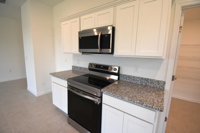 Building Photo - 2090 Gold Dust Dr