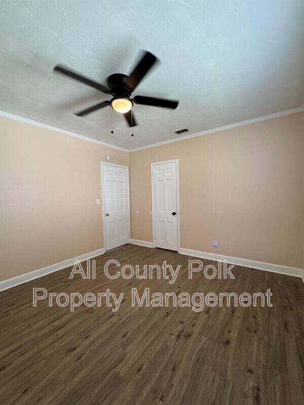 Building Photo - 422 E Belmar St