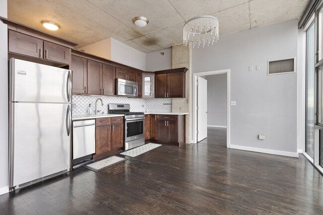 Building Photo - 1720 S Michigan Ave