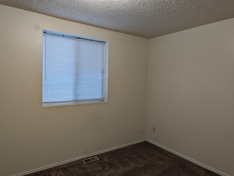 Building Photo - 247 N 200 E