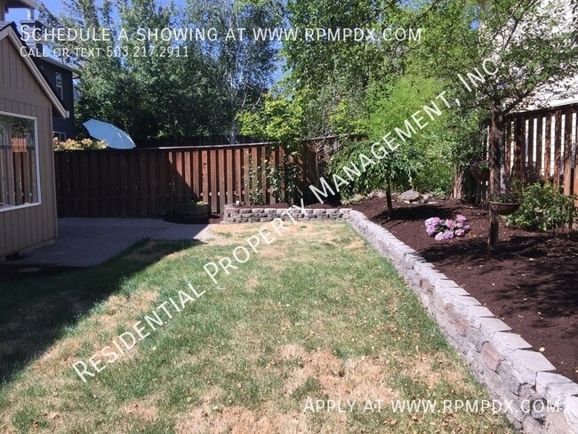 Building Photo - 23992 SW Red Fern Dr