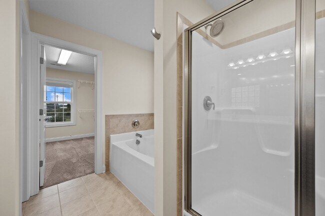 Building Photo - 304 Little Egret Ln