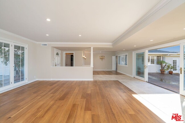 Building Photo - 14972 Camarosa Dr