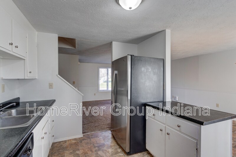 Building Photo - 5848 Baron Ct