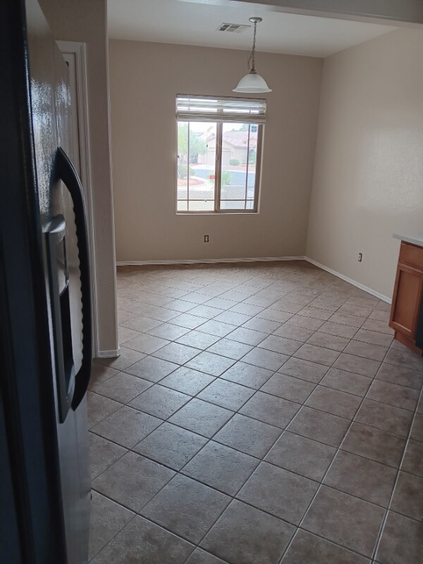 Building Photo - 6167 Saddle Horse Ave