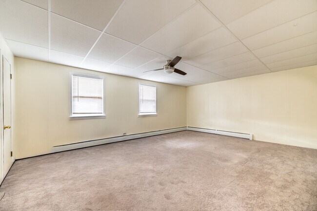 Building Photo - 54 Mowry Ave