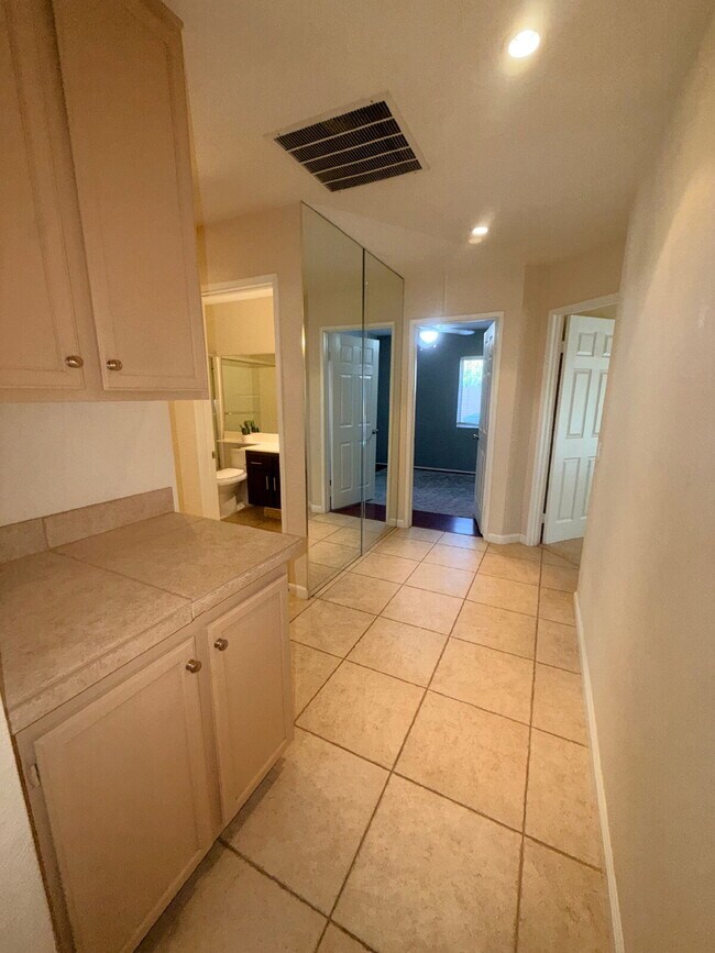 Building Photo - 3-Bedroom Home, Large Rear Yard! La Quinta, Long-term (1 Year) Rental