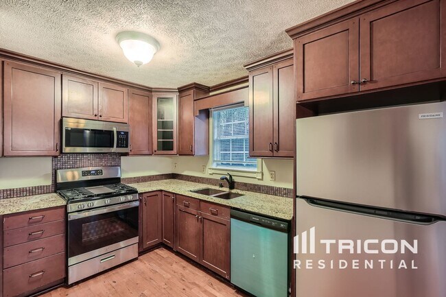 Building Photo - 377 Deering Dr