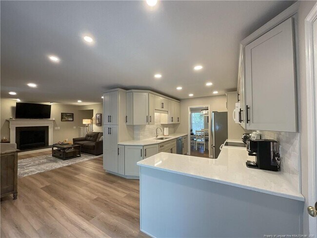 Building Photo - 259 Sandpiper Dr