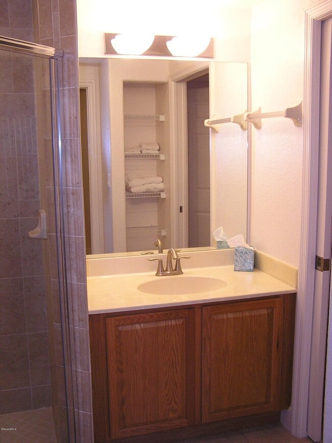 Building Photo - 817 Mystic Dr