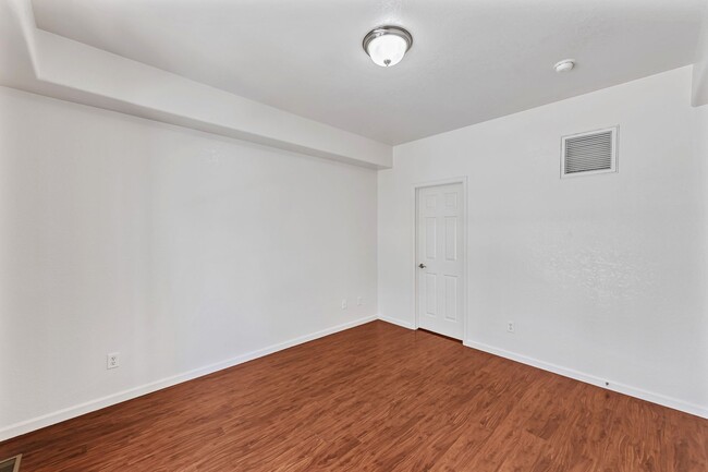 Building Photo - 623 Canyon Vista Way
