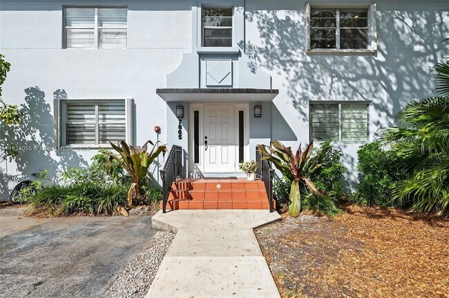 Building Photo - 7865 SW 57th Ave