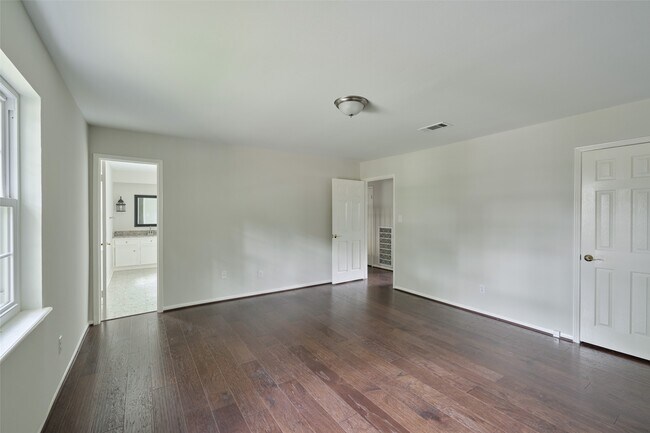 Building Photo - 12402 Stafford Springs Dr