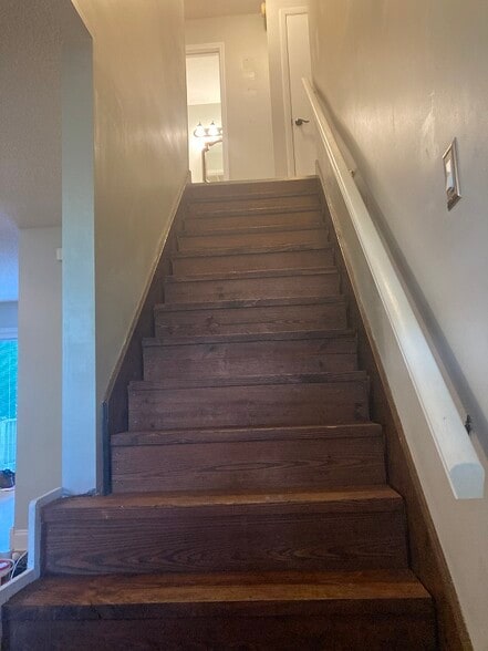 Building Photo - 352 Sam Thomas Rd