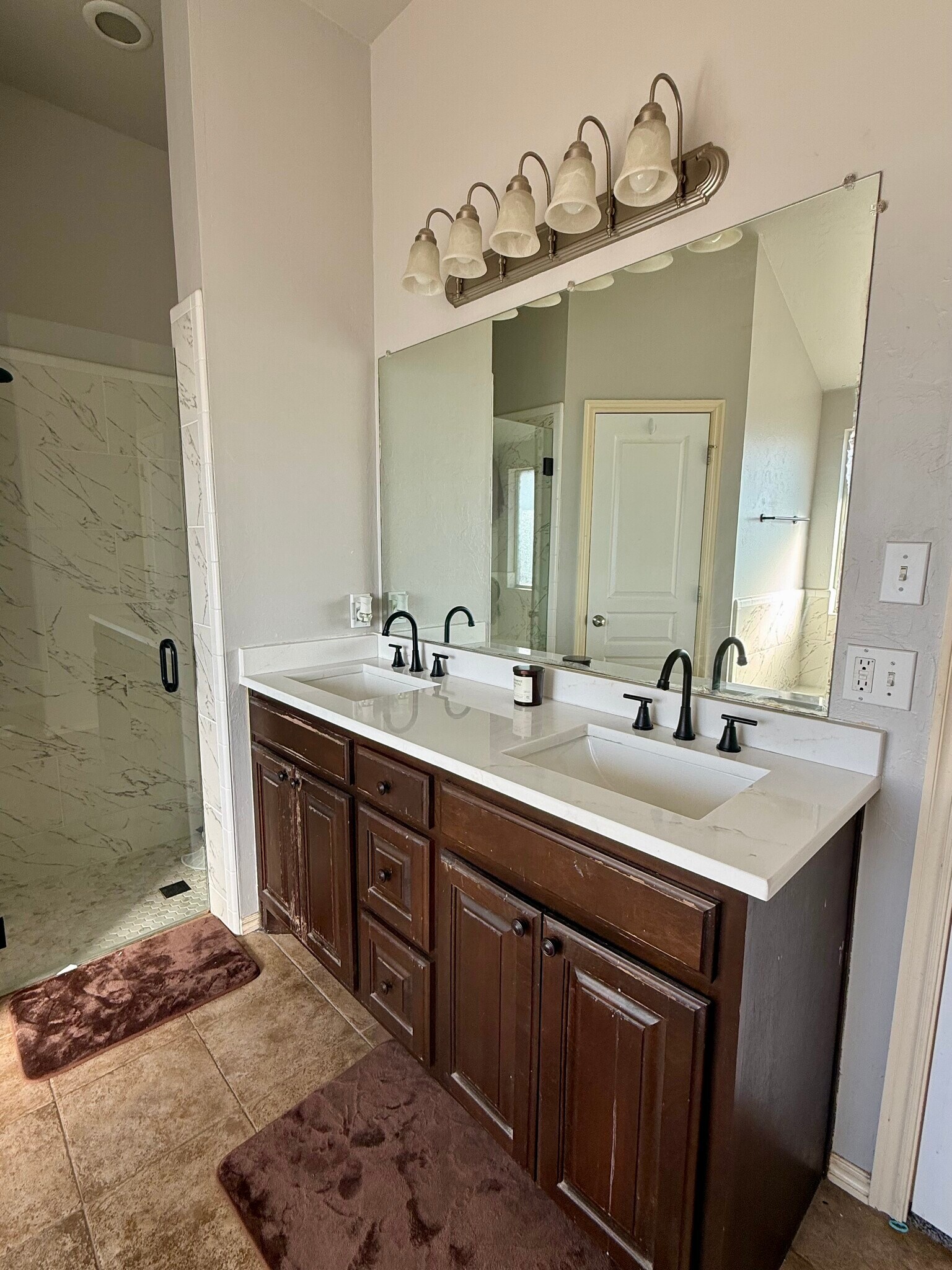 Building Photo - 15805 Prairie Run Dr