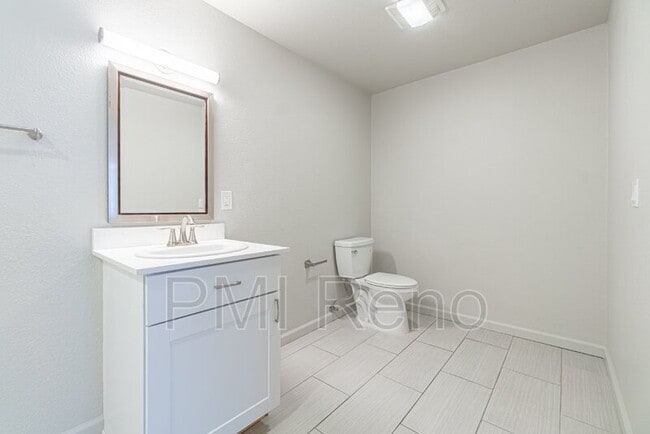 Building Photo - 645 S Virginia St