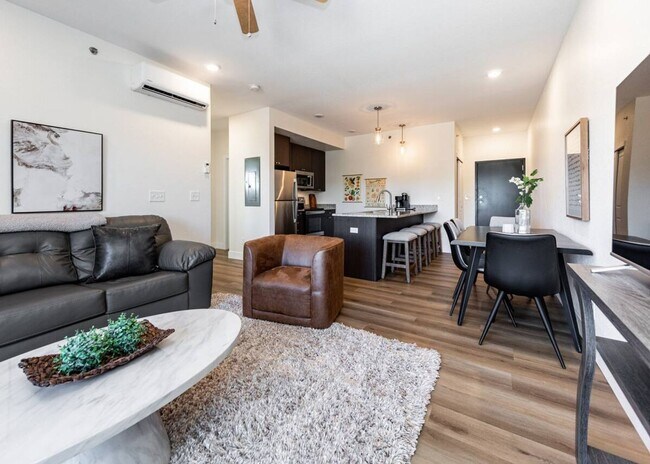 Building Photo - Westside, Next to Nature 2 Bed Luxury Apartment by Garden of the Gods