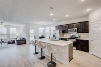 Building Photo - 404 Wrangler Ln