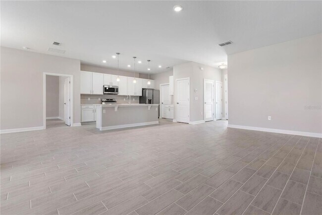 Building Photo - 2101 NW 24th Pl