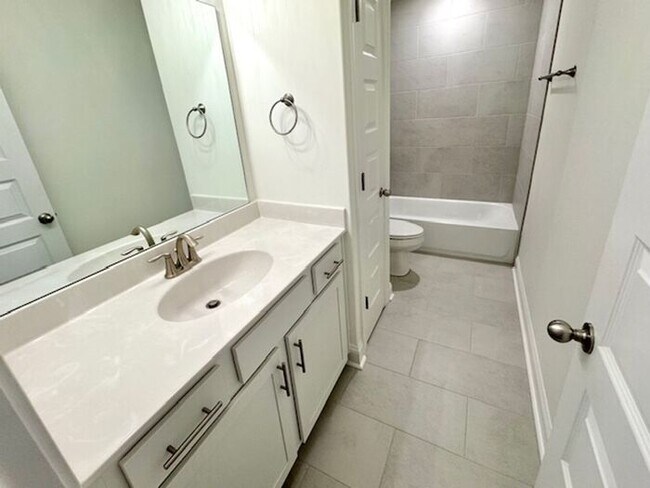 Building Photo - Move In Special! Now Leasing A 5 Bedroom 3 Bath Home In Olive Branch @ Southbranch