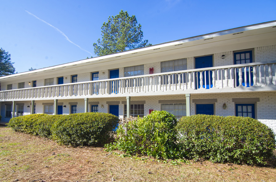 Building Photo - Brix on Beech