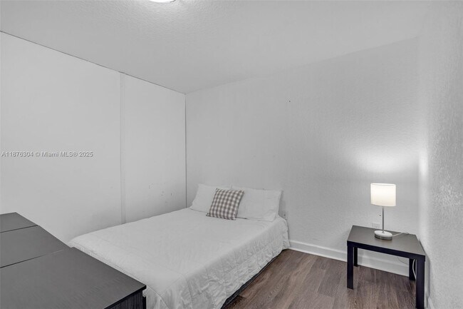 Building Photo - 11451 NW 68th Terrace