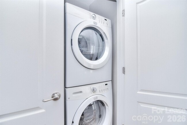 Building Photo - 11058 Cedar Walk Lane