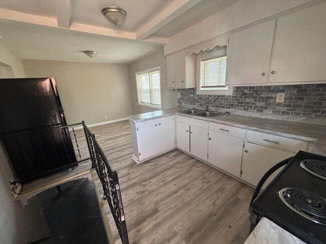 Building Photo - Section 8 welcome and encouraged