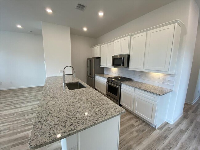 Building Photo - 654 Aspen Falls Ct