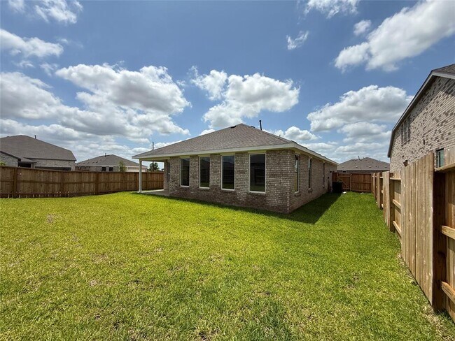 Building Photo - 28502 Great Saddle Trl