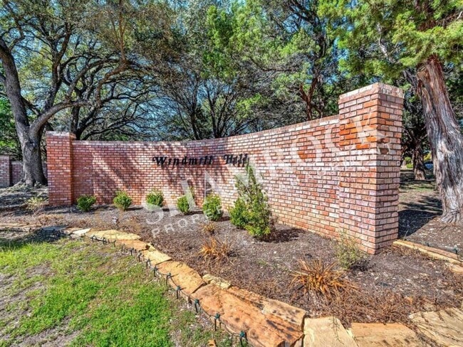 Building Photo - 4613 Westchester Dr