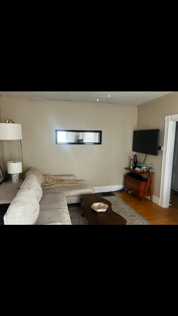 Building Photo - 377 Highland Ave