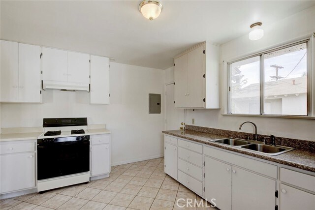 Building Photo - 1209 E Lexington Dr