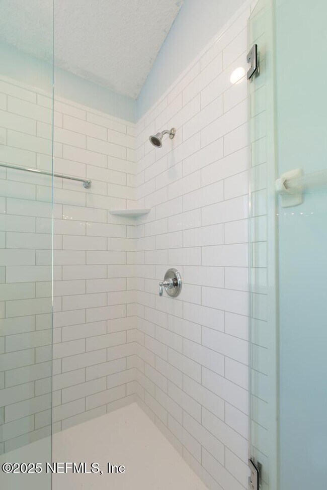 Building Photo - 13480 Gallant Fox Cir W