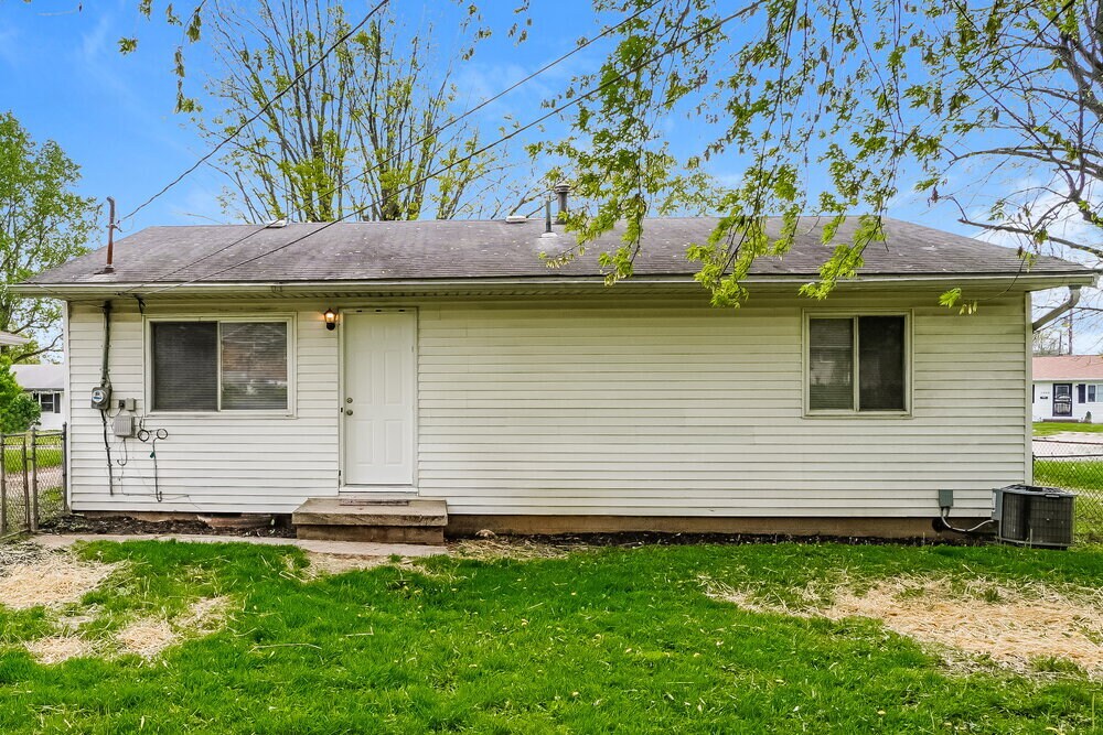 Building Photo - 2883 Key Pl