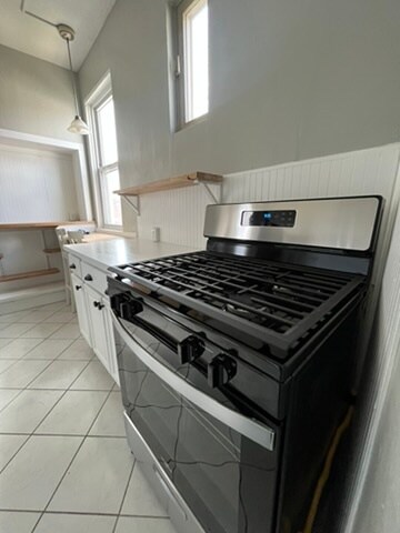 Kitchen - 5341 Carnegie St