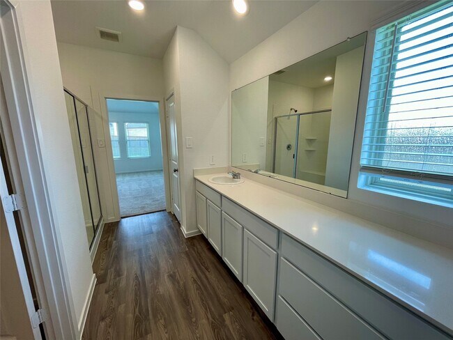 Building Photo - 17202 Coppice Oak Dr