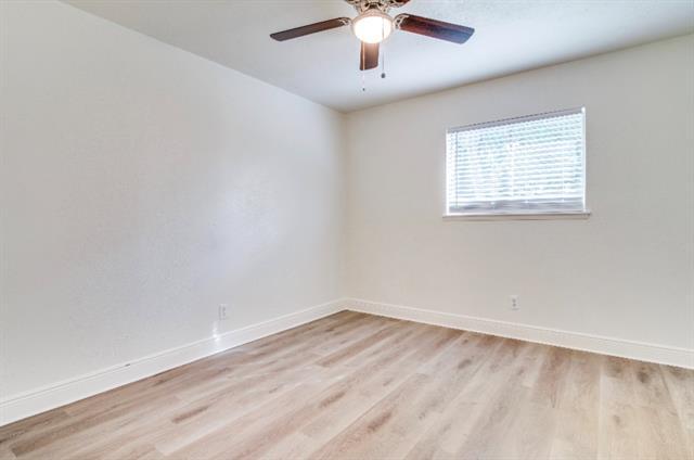Building Photo - 5913 Maple Ln