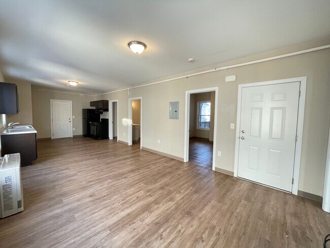 Building Photo - 463 Beech St