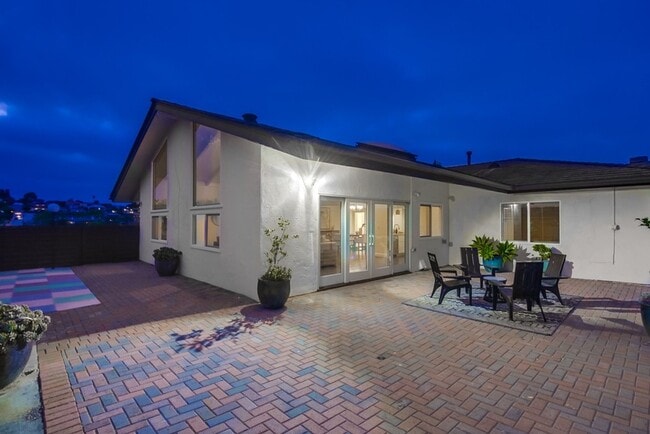 Building Photo - Beautiful house in heart of Point Loma