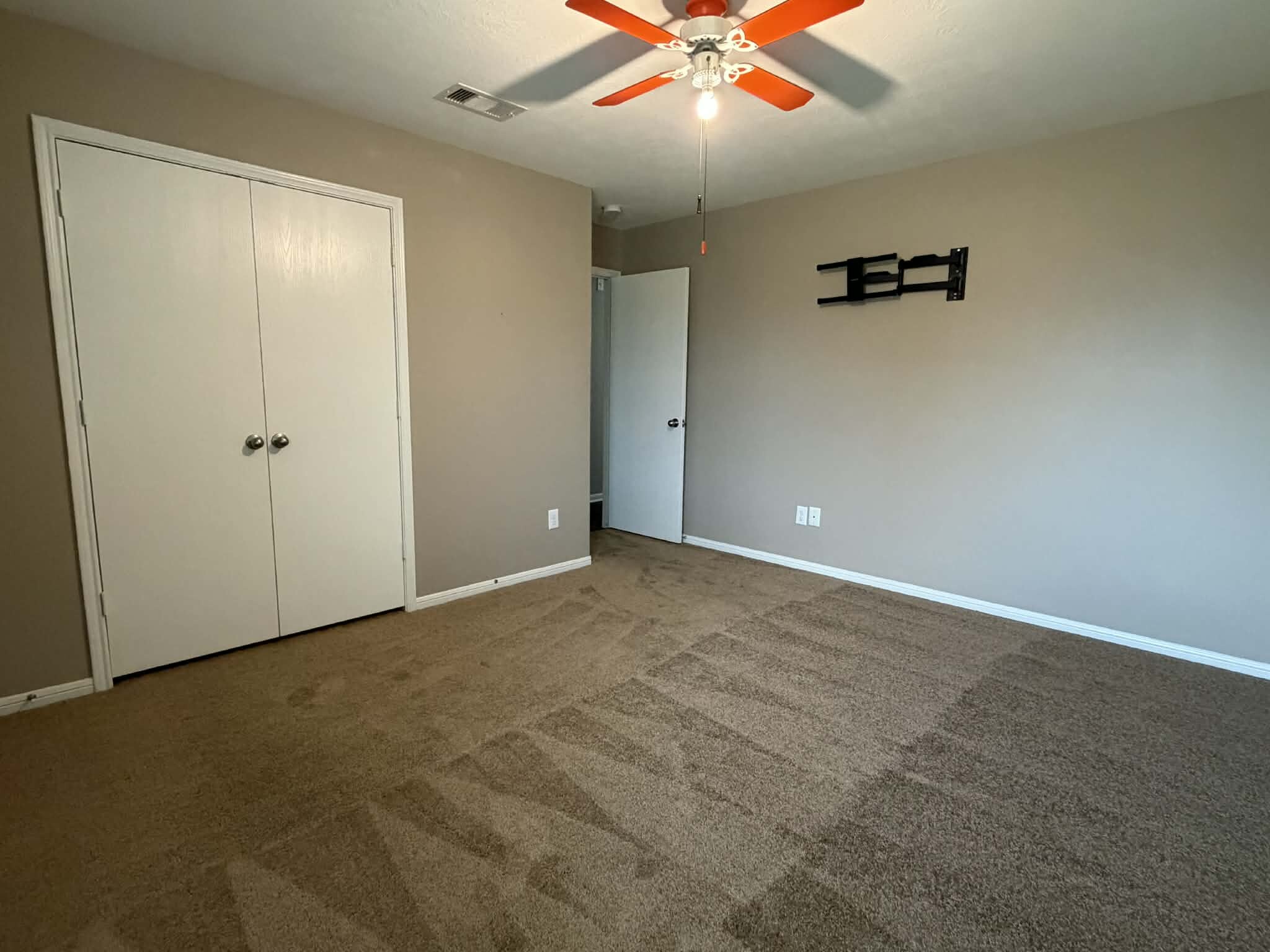 Building Photo - 9403 Sunflower Ridge Ln