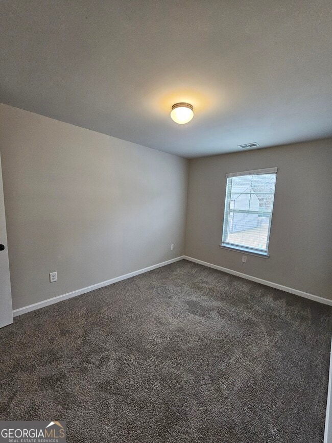 Building Photo - 6056 Oak Bend Ct