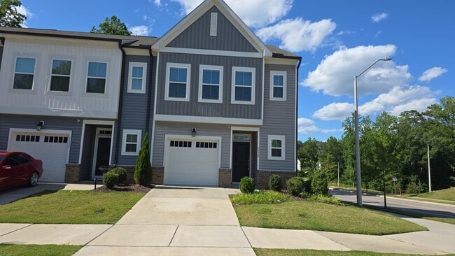 Primary Photo - 3315 Oak Pass Dr