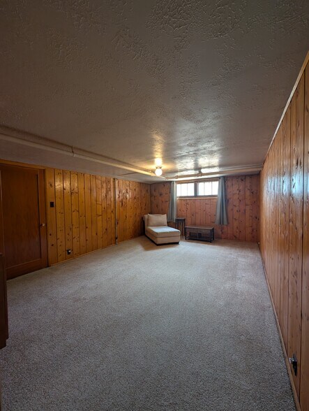 Building Photo - 455 W 500 N