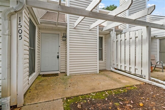 Building Photo - 1505 Planters Ridge Ln