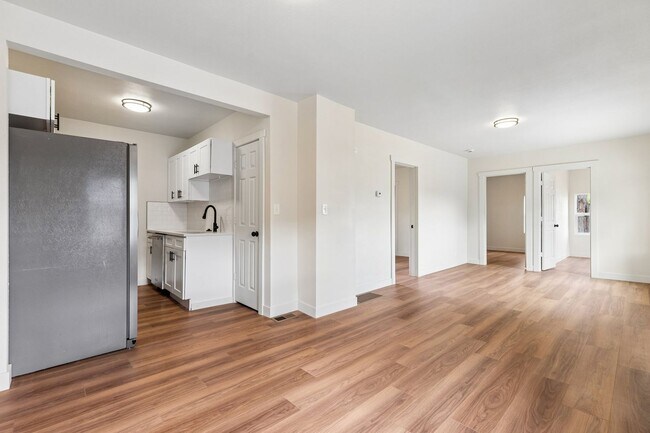 Building Photo - Remodeled house