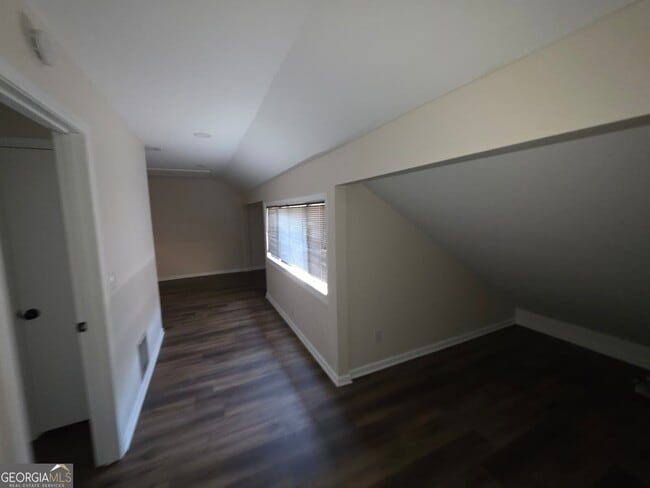 Building Photo - 76 Willowick Dr