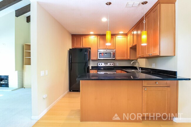 Building Photo - 2BR/2BA | Newly Renovated Unit | Community pools | In Woodside Sierra!