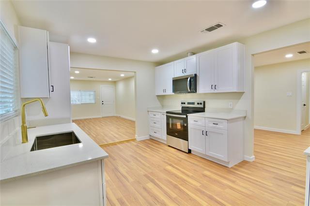 Building Photo - 2605 1st St