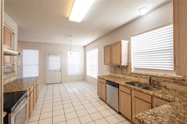 Building Photo - 3913 Rushden Ct